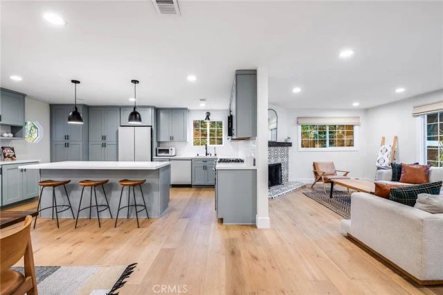 7112 Darnoch, West Hills, CA 91307