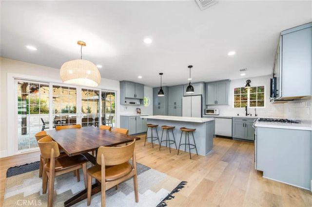 7112 Darnoch, West Hills, CA 91307