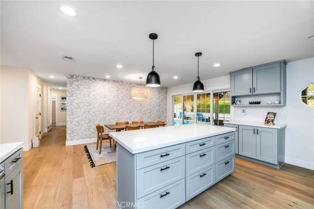 7112 Darnoch, West Hills, CA 91307