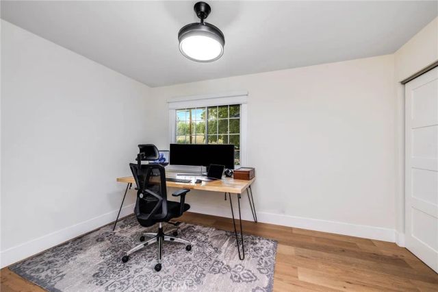 7112 Darnoch, West Hills, CA 91307