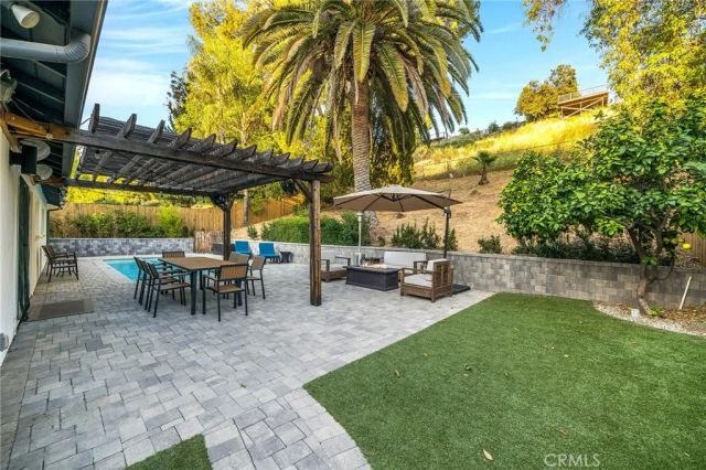 7112 Darnoch, West Hills, CA 91307