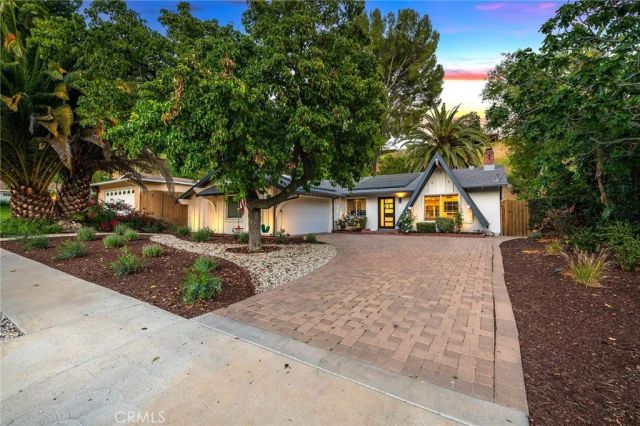 7112 Darnoch, West Hills, CA 91307