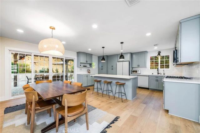 7112 Darnoch, West Hills, CA 91307