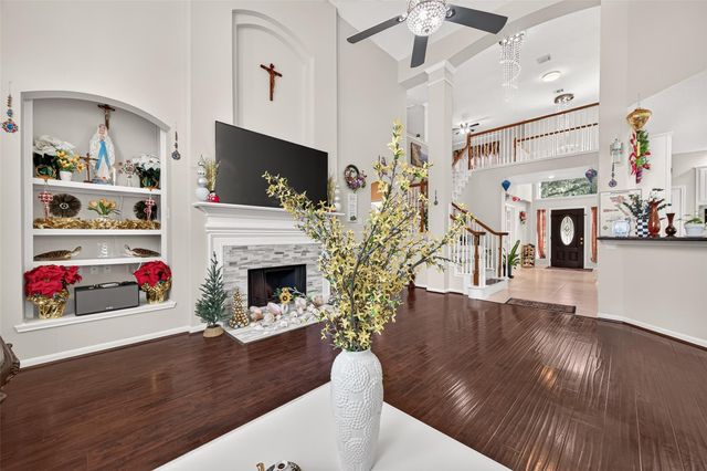 12318 Shadow Green Drive, Houston, TX 77082