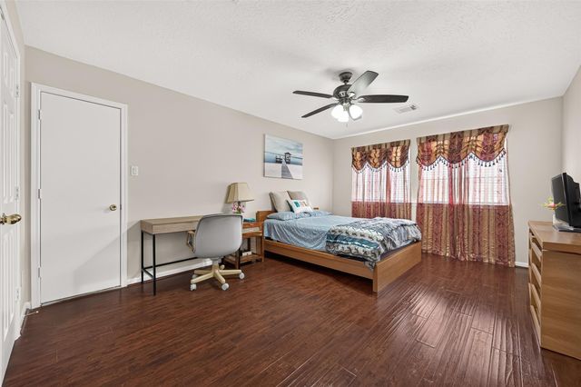 12318 Shadow Green Drive, Houston, TX 77082