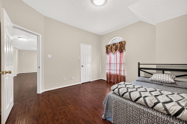 12318 Shadow Green Drive, Houston, TX 77082