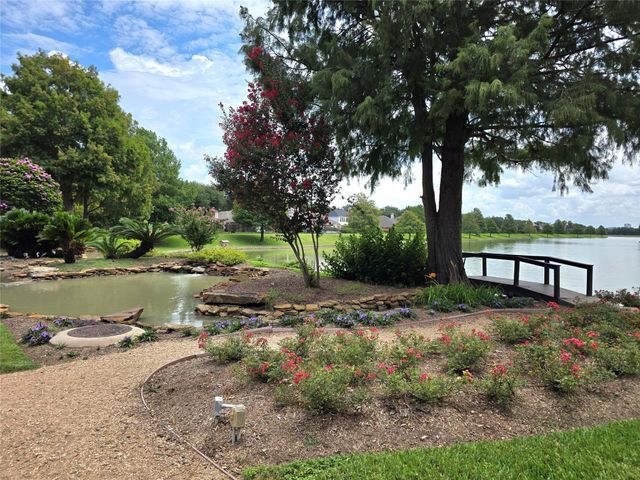 12318 Shadow Green Drive, Houston, TX 77082