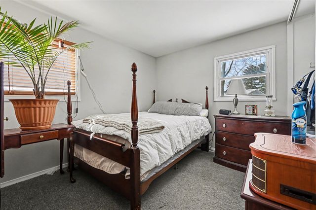 7 Riviera Drive, Battle Creek, MI 49037