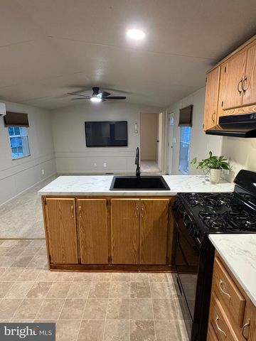 126 MOCKINGBIRD LN, Mantua, NJ 08051