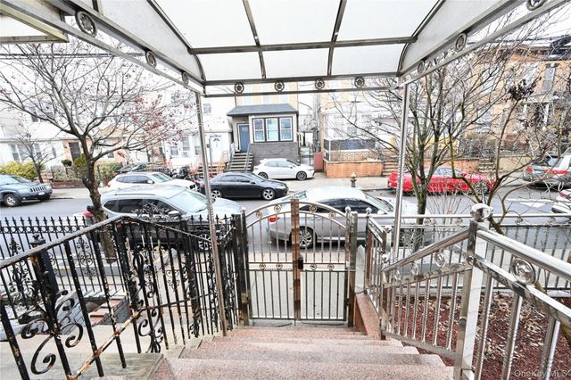 350 Grant Avenue, Brooklyn, NY 11208