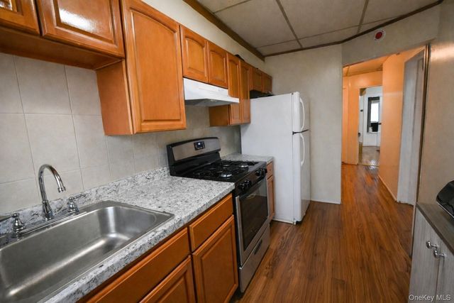 350 Grant Avenue, Brooklyn, NY 11208