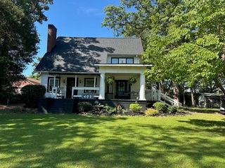 409 N HOWARD Avenue, Landrum, SC 29356