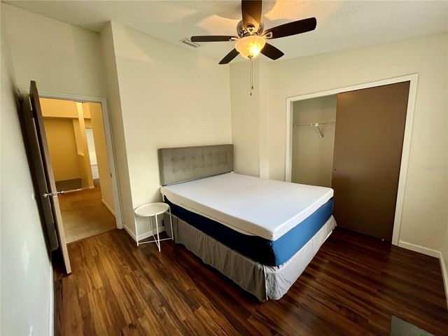 7618 COLONIAL COURT, Tampa, FL 33615