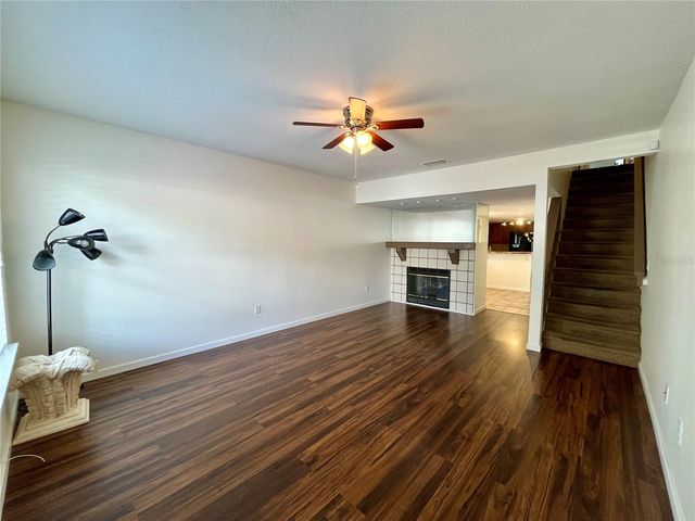 7618 COLONIAL COURT, Tampa, FL 33615