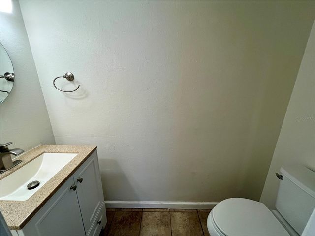 7618 COLONIAL COURT, Tampa, FL 33615