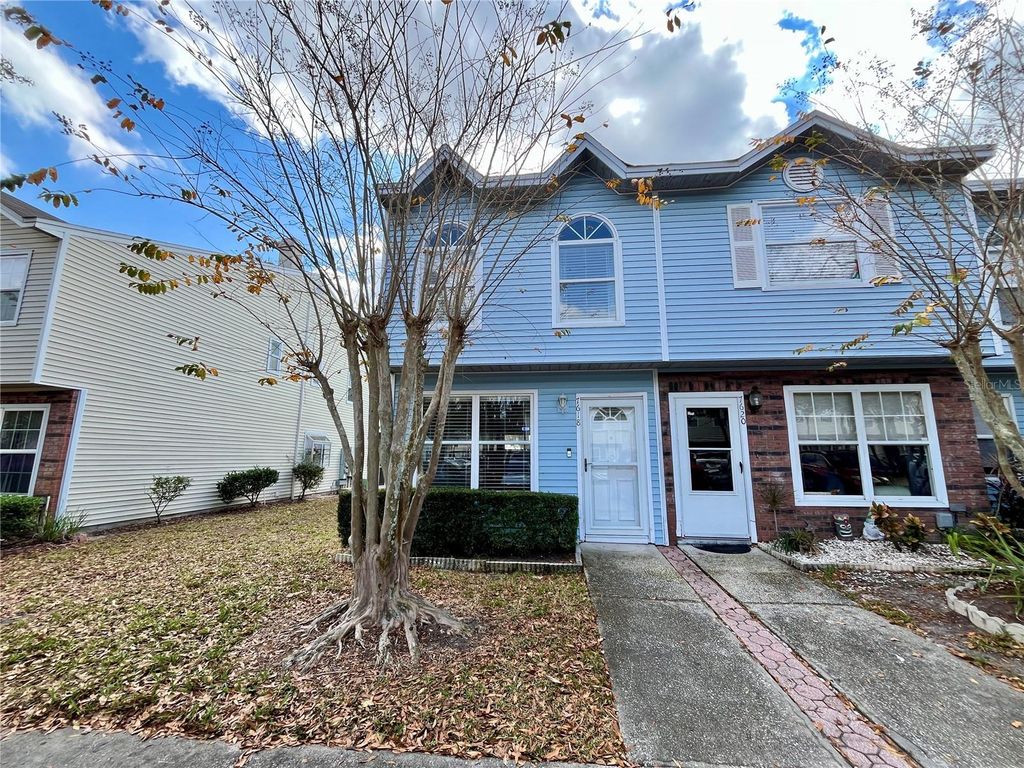 7618 COLONIAL COURT, Tampa, FL 33615