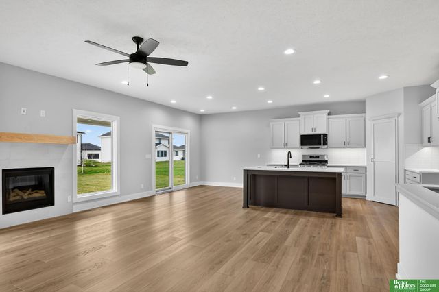 20944 Ellison Avenue, Elkhorn, NE 68022