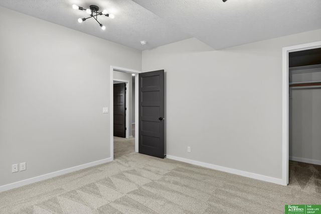 20944 Ellison Avenue, Elkhorn, NE 68022