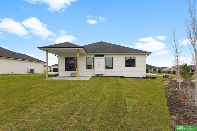 20944 Ellison Avenue, Elkhorn, NE 68022