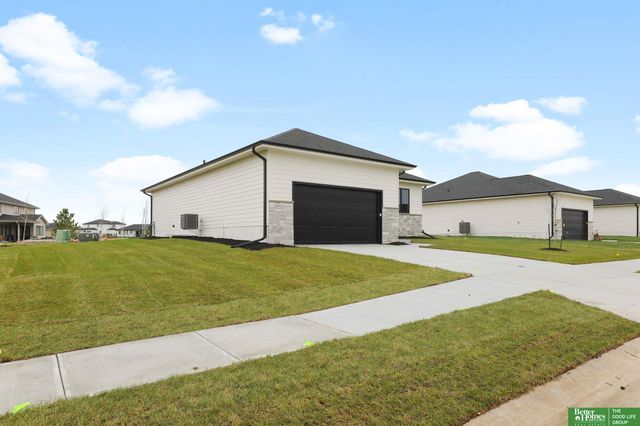 20944 Ellison Avenue, Elkhorn, NE 68022