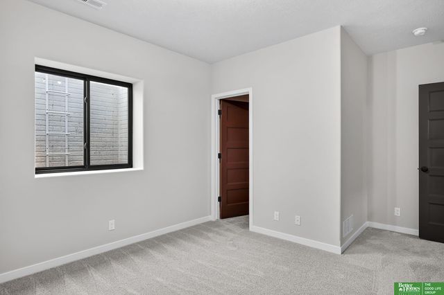 20944 Ellison Avenue, Elkhorn, NE 68022