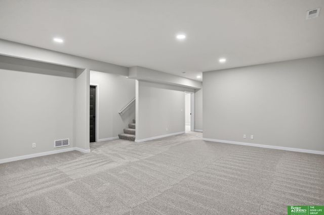 20944 Ellison Avenue, Elkhorn, NE 68022