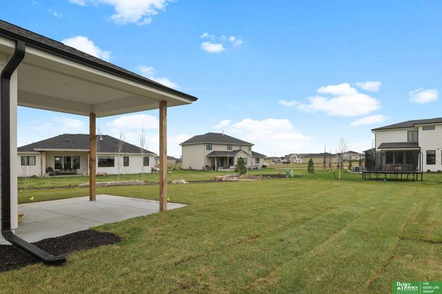 20944 Ellison Avenue, Elkhorn, NE 68022