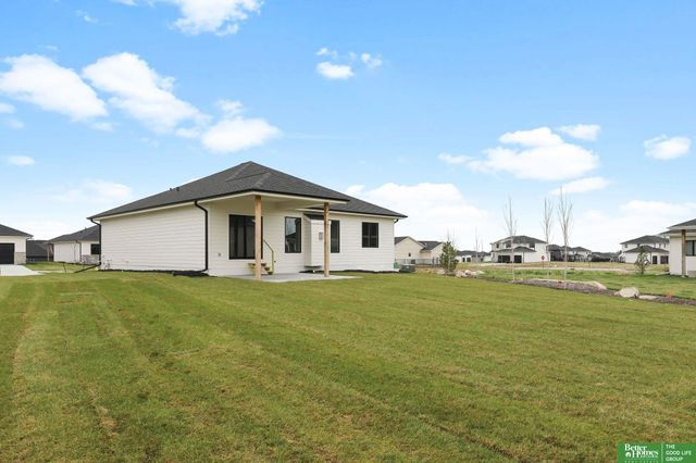 20944 Ellison Avenue, Elkhorn, NE 68022