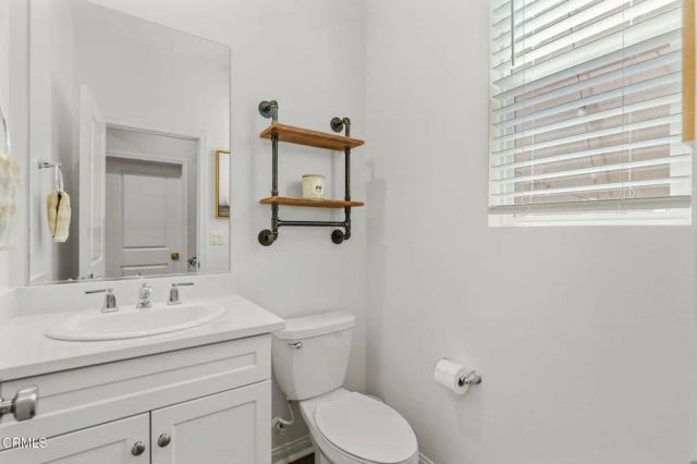 2072 Harvest Loop, Santa Paula, CA 93060