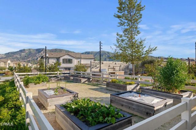 2072 Harvest Loop, Santa Paula, CA 93060