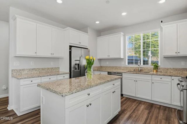 2072 Harvest Loop, Santa Paula, CA 93060