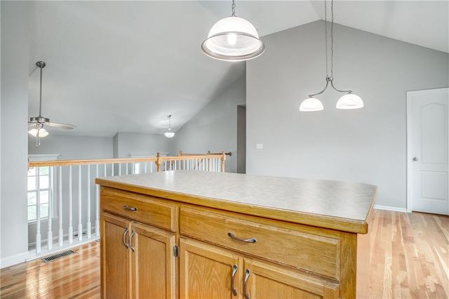 1324 SE Dalton Circle, Lee's Summit, MO 64081