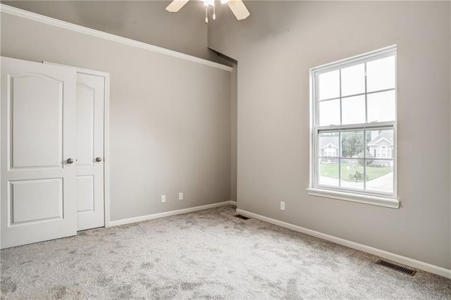 1324 SE Dalton Circle, Lee's Summit, MO 64081