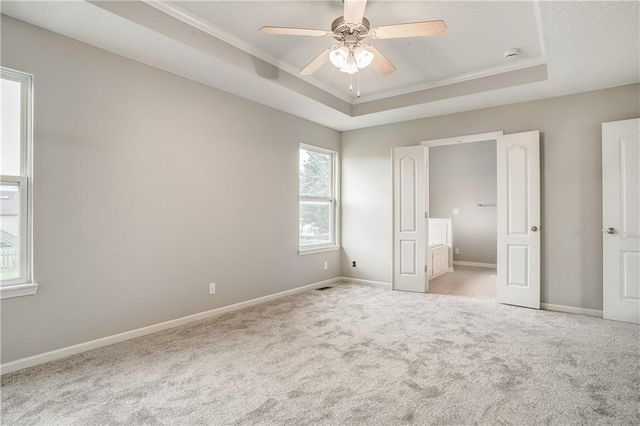1324 SE Dalton Circle, Lee's Summit, MO 64081