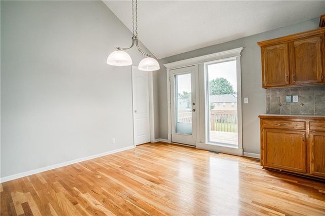 1324 SE Dalton Circle, Lee's Summit, MO 64081
