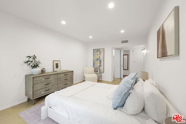 532 N Rossmore Avenue 203, Los Angeles, CA 90004