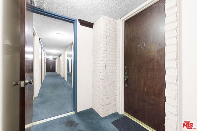 532 N Rossmore Avenue 203, Los Angeles, CA 90004