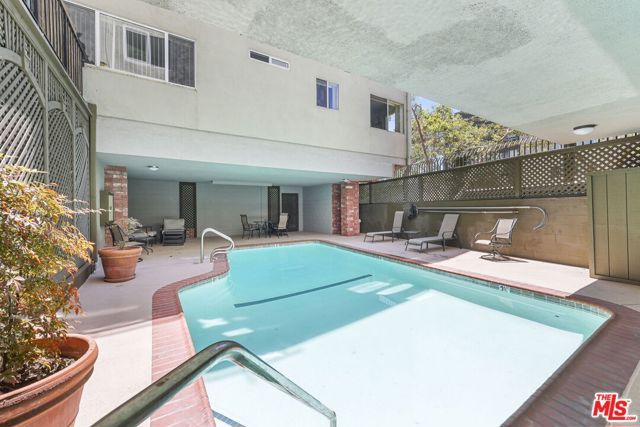 532 N Rossmore Avenue 203, Los Angeles, CA 90004