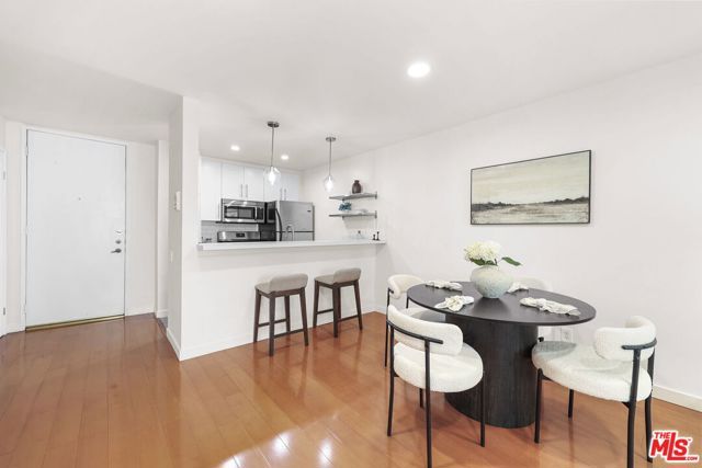532 N Rossmore Avenue 203, Los Angeles, CA 90004
