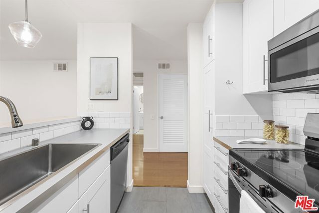 532 N Rossmore Avenue 203, Los Angeles, CA 90004
