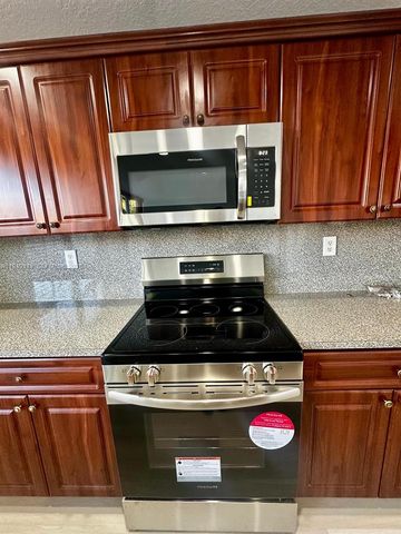 15205 SW 30th Ter 15205, Miami, FL 33185