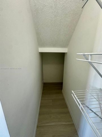 15205 SW 30th Ter 15205, Miami, FL 33185