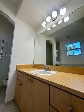 15205 SW 30th Ter 15205, Miami, FL 33185