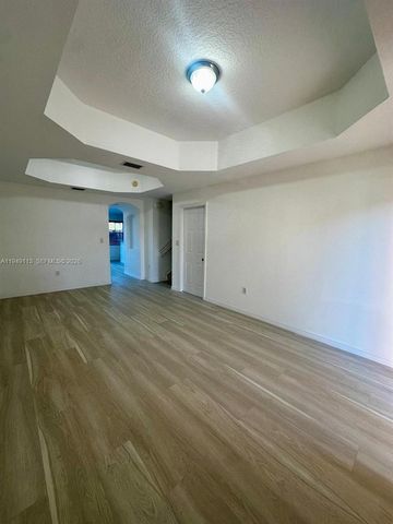 15205 SW 30th Ter 15205, Miami, FL 33185