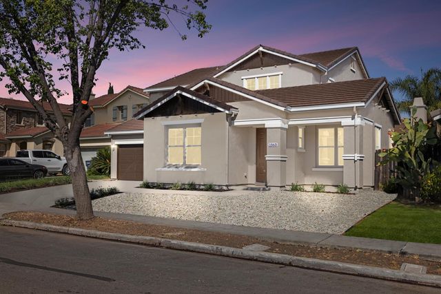 1363 Snake Creek Dr, Patterson, CA 95363