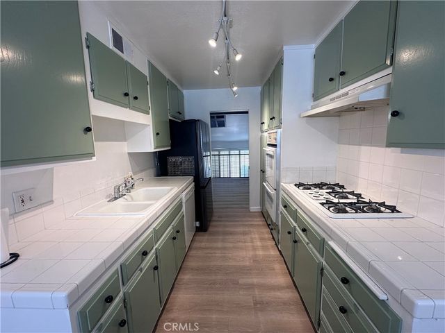 4338 Glencoe Avenue 2, Marina Del Rey, CA 90292