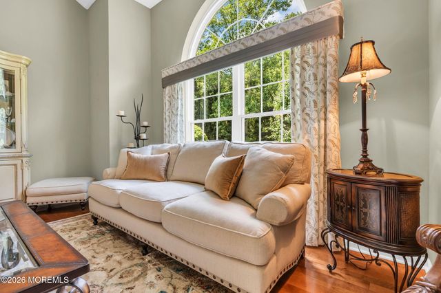 362 Meadowood Road, Jackson, NJ 08527