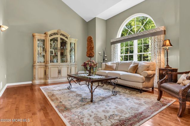 362 Meadowood Road, Jackson, NJ 08527