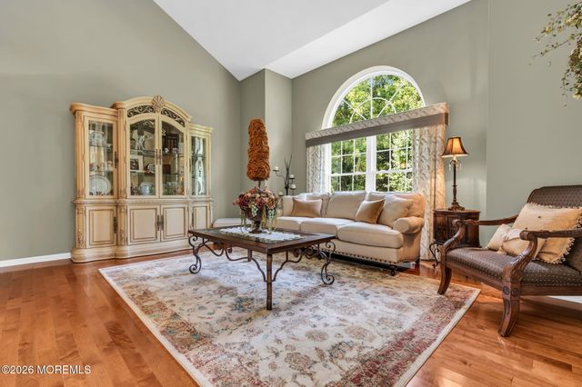 362 Meadowood Road, Jackson, NJ 08527