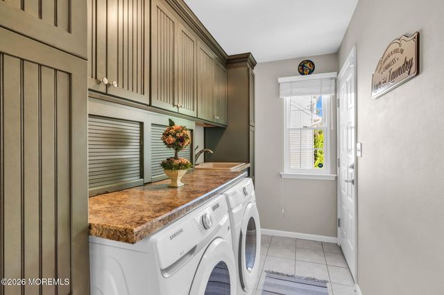 362 Meadowood Road, Jackson, NJ 08527